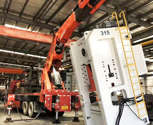 监利附近随车吊出租，轻松解决运输难题